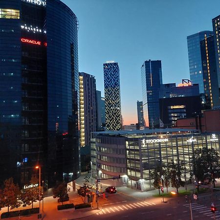 Kahe Magamistoaga Ja Suure Elutoaga 3-Toaline Korter Vaatega Tallinna Aerikeskusele Exterior photo